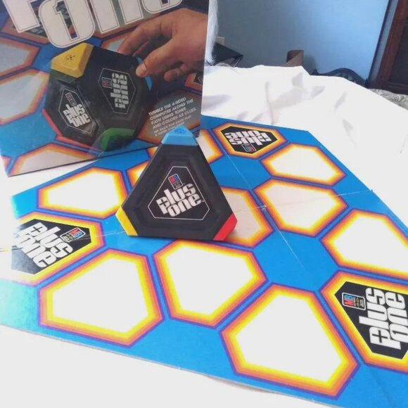 Plus One 1980 Vintage Antique by Milton Bradley Age 7 to adult ,  2+ players - Picture 5 of 7